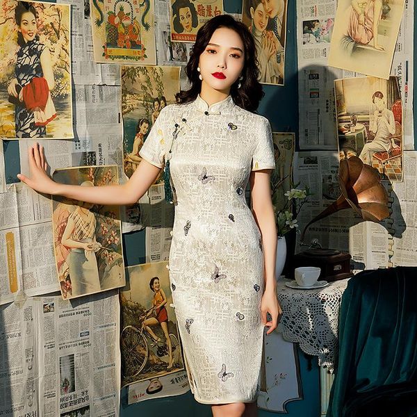 ethnic clothing female lace qipao vintage mandarin collar chinese traditional dress flower embroidery cheongsam beige short vestidos, Red
ethnic clothing female lace qipao vintage mandarin collar chinese traditional dress flower embroidery cheongsam beige short vestidos, Red