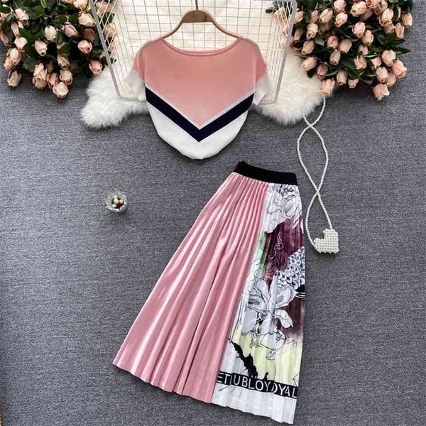 women's fashion summer round neck short sleeve knitted + color matching print pleated skirt two piece sets s824 210527, White
women's fashion summer round neck short sleeve knitted + color matching print pleated skirt two piece sets s824 210527, White