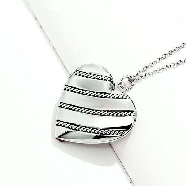 pendant necklaces vintage steampunk heart floating locket style pocket jewelry for women ma151, Silver
pendant necklaces vintage steampunk heart floating locket style pocket jewelry for women ma151, Silver