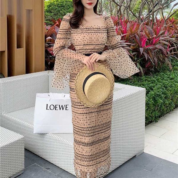 vintage polka dot mesh slim long party dress women summer elegant draped sleeve midi self portrait runway 210529, Black;gray
vintage polka dot mesh slim long party dress women summer elegant draped sleeve midi self portrait runway 210529, Black;gray