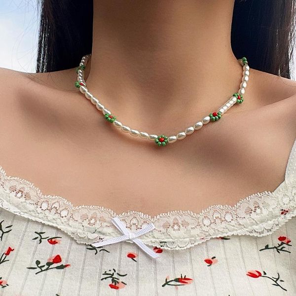 chains hand-woven rice beads small daisy flower necklace retro simple pearl clavicle beaded jewelry, Silver
chains hand-woven rice beads small daisy flower necklace retro simple pearl clavicle beaded jewelry, Silver