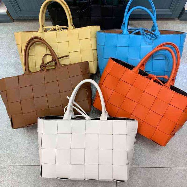 shopping bags luxury designer brand women cow leather causal tote handbag woven large capacity fashion shoulder beach bag for 220310
shopping bags luxury designer brand women cow leather causal tote handbag woven large capacity fashion shoulder beach bag for 220310