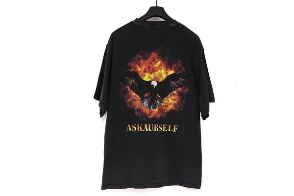 tee t man's woman calls falcon eagle in, short-sleeve shirt of askyurself street, White;black
tee t man's woman calls falcon eagle in, short-sleeve shirt of askyurself street, White;black
