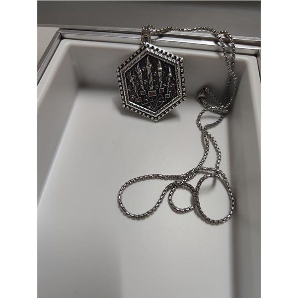 pendant necklaces yunameng 2021original design viking claw necklace retro alloy personality hip hop geometry custom-made, Silver
pendant necklaces yunameng 2021original design viking claw necklace retro alloy personality hip hop geometry custom-made, Silver