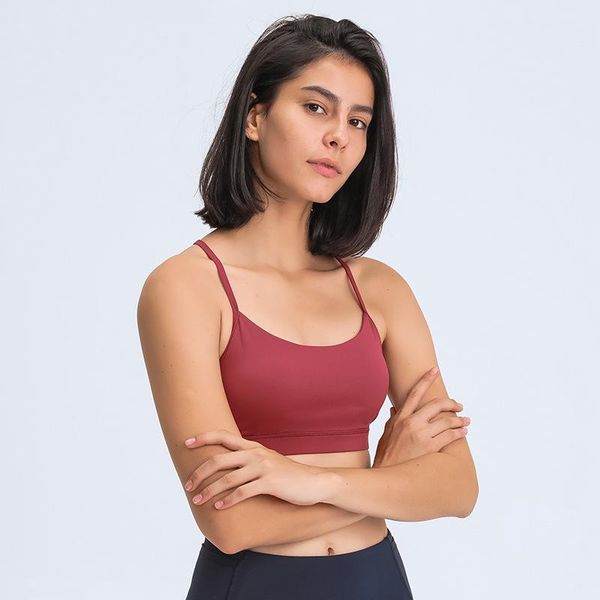 style beautiful back sports underwear women's thin shoulder strap shockproof fitness running bra yoga outfit
style beautiful back sports underwear women's thin shoulder strap shockproof fitness running bra yoga outfit