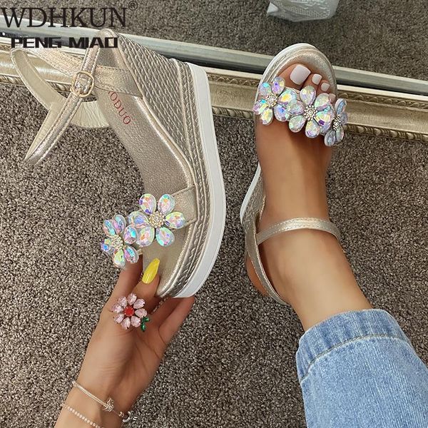 sandals 2021 female fashion flower open toe dress silver women rhinestone wedges platform party shoes woman, Black
sandals 2021 female fashion flower open toe dress silver women rhinestone wedges platform party shoes woman, Black