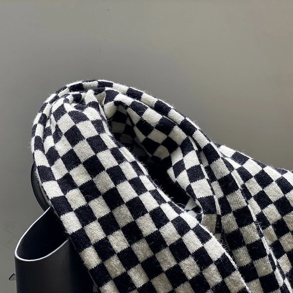 black and white checkerboard plaid scarf womens scarft winter 2021 autumn new korean warm scarf, Blue;gray
black and white checkerboard plaid scarf womens scarft winter 2021 autumn new korean warm scarf, Blue;gray