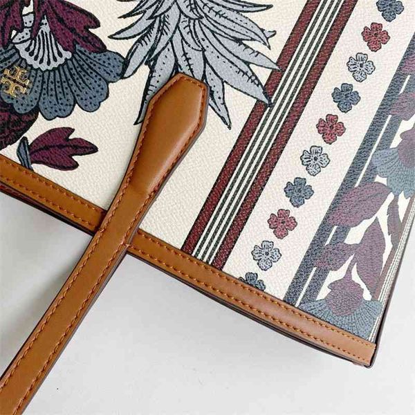 70% off new shopping hand pvc flower printed single shoulder messenger bag fashion women's bag purse cyber monday
70% off new shopping hand pvc flower printed single shoulder messenger bag fashion women's bag purse cyber monday