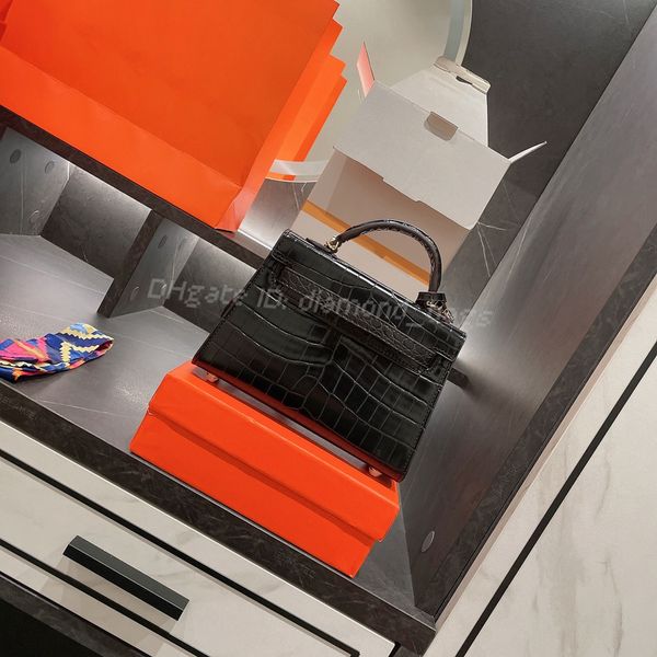purses designer women casual tote luxury buckle wallet handbags interior slot pocket kylie bag lady messenger leather wallets plain clutch s, Red;black
purses designer women casual tote luxury buckle wallet handbags interior slot pocket kylie bag lady messenger leather wallets plain clutch s, Red;black
