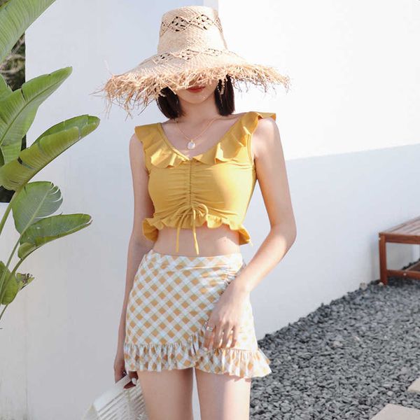 leaf split lotus swimsuit girl's belly covered show thin mini frh student high waist spring
leaf split lotus swimsuit girl's belly covered show thin mini frh student high waist spring