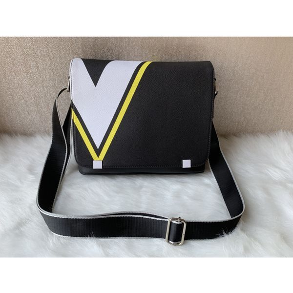 retro classic men's briefcase business shoulder bag cross body famous fashion work package messenger bags classic with dust school book
retro classic men's briefcase business shoulder bag cross body famous fashion work package messenger bags classic with dust school book