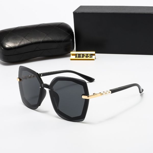 new fashion sunglasses for women luxury designer sun glasses oversized sunglasses sports retro eyewear uv400 lenses box and case, White;black
new fashion sunglasses for women luxury designer sun glasses oversized sunglasses sports retro eyewear uv400 lenses box and case, White;black