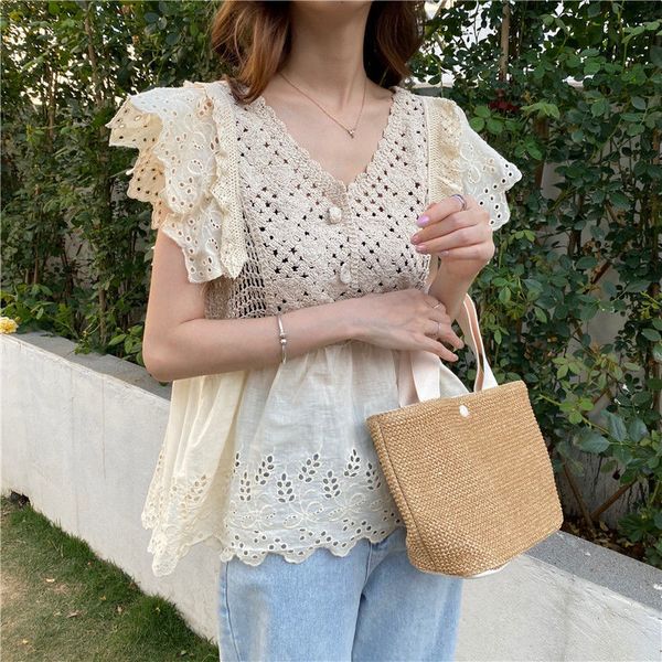 summer shirts women fashion lace hollow out shirts v-neck tees female clothing cute sweet blouse 210510, White
summer shirts women fashion lace hollow out shirts v-neck tees female clothing cute sweet blouse 210510, White