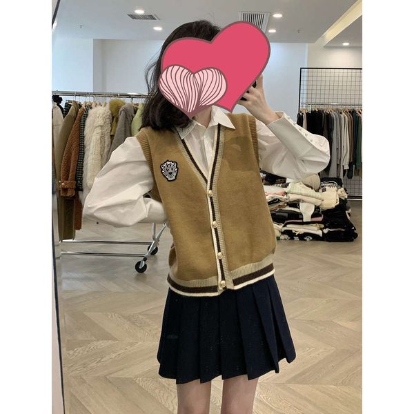 college style contrast color vest knitted cardigan women's autumn winter outer sweater top, White
college style contrast color vest knitted cardigan women's autumn winter outer sweater top, White