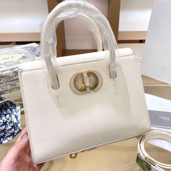 wholesale versatile and 2021 casual leather with one shoulder cowhide princess bag luxuryss designerss yw
wholesale versatile and 2021 casual leather with one shoulder cowhide princess bag luxuryss designerss yw