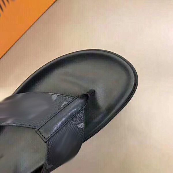 luxuries designer men's slippers sandals shoes slide summer fashion wide flat men flip flops with box size 39-45 -b122, Black
luxuries designer men's slippers sandals shoes slide summer fashion wide flat men flip flops with box size 39-45 -b122, Black