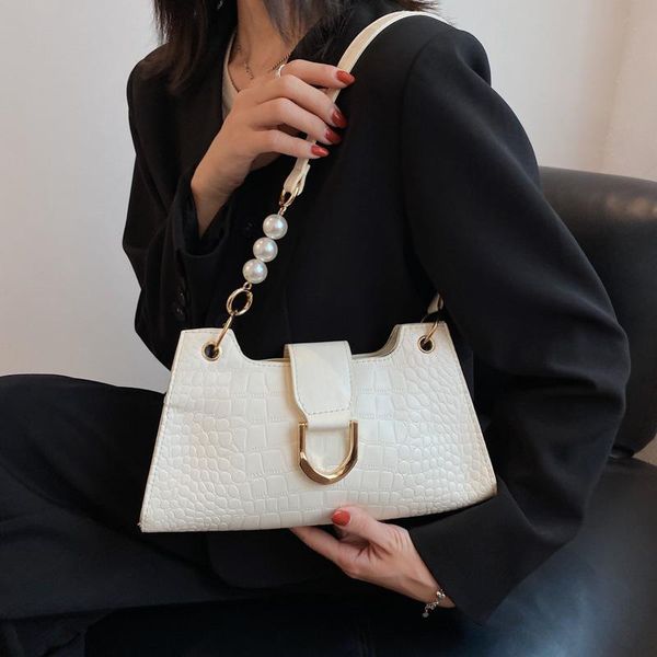 evening bags underarm bag 2021 fashion female shoulder pearl messenger satchels fashionable purses
evening bags underarm bag 2021 fashion female shoulder pearl messenger satchels fashionable purses