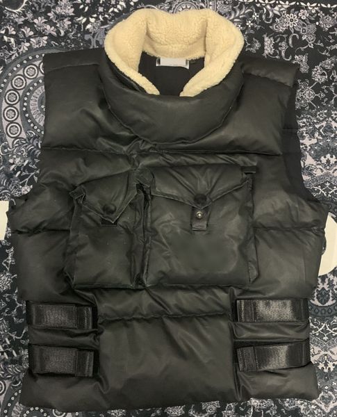 new g0598 mens vest jacket sleeveless vests men's and women's hidden reflective laser winter fashion casual down coats, Black
new g0598 mens vest jacket sleeveless vests men's and women's hidden reflective laser winter fashion casual down coats, Black
