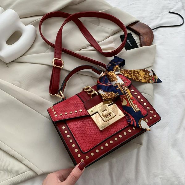 cross body elegant female casual tote bag 2021 fashion pu leather women's designer handbag rivet shoulder messenger
cross body elegant female casual tote bag 2021 fashion pu leather women's designer handbag rivet shoulder messenger