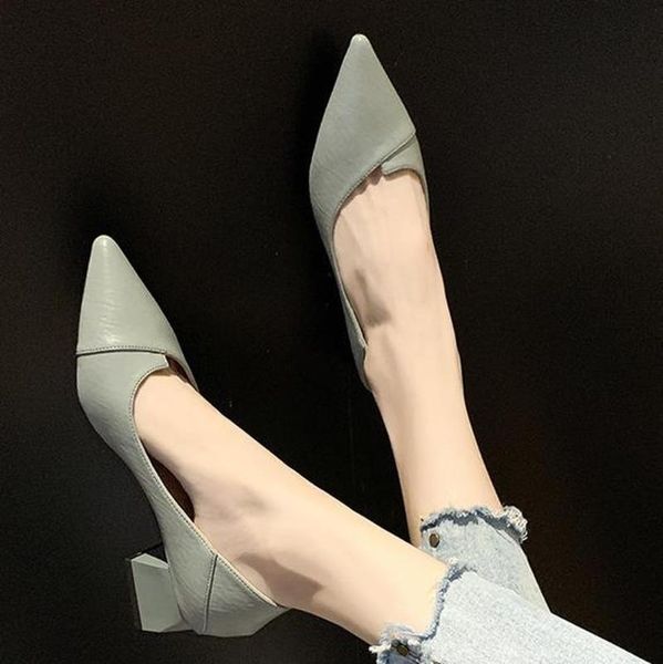 dress shoes 2021 korean thick heeled high heel single women's pumps pointed toe professional ladies black work women simple
dress shoes 2021 korean thick heeled high heel single women's pumps pointed toe professional ladies black work women simple