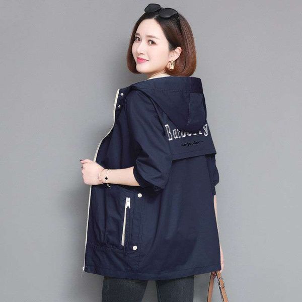 luxury women's jackets ethnic middle-aged elderly windbreaker coat female small man 2021 style temperament spring and autumn leisure, Black;brown
luxury women's jackets ethnic middle-aged elderly windbreaker coat female small man 2021 style temperament spring and autumn leisure, Black;brown