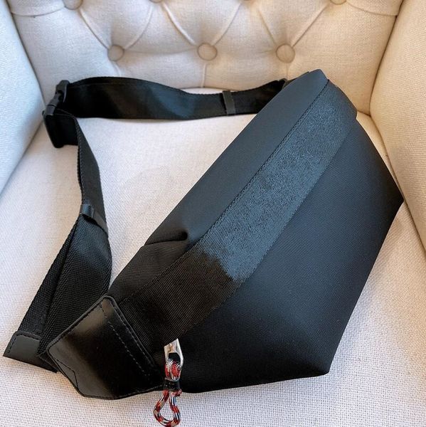 luxurys designers bags fashion waist bag chest bagss nice style letter print women and men waist bages
luxurys designers bags fashion waist bag chest bagss nice style letter print women and men waist bages