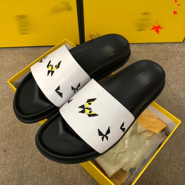 2021 slipper designer slide summer sandals fashion men beach indoor flat flip flops leather luxurys shoes mens slippers with box size 39-45, Black
2021 slipper designer slide summer sandals fashion men beach indoor flat flip flops leather luxurys shoes mens slippers with box size 39-45, Black
