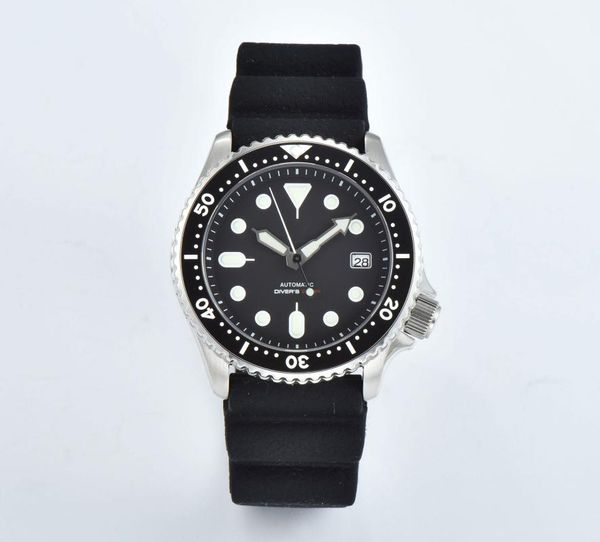 wristwatches 41mm diver men's watch black dial sapphire glass japan nh35 movement 200m waterproof date indicator rubber strap green lum, Slivery;brown
wristwatches 41mm diver men's watch black dial sapphire glass japan nh35 movement 200m waterproof date indicator rubber strap green lum, Slivery;brown