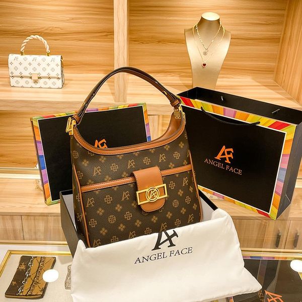 evening bags 100% genuine leather fashion presbyopia print hit color handbag versatile one-shoulder messenger bag sac luxe femm
evening bags 100% genuine leather fashion presbyopia print hit color handbag versatile one-shoulder messenger bag sac luxe femm