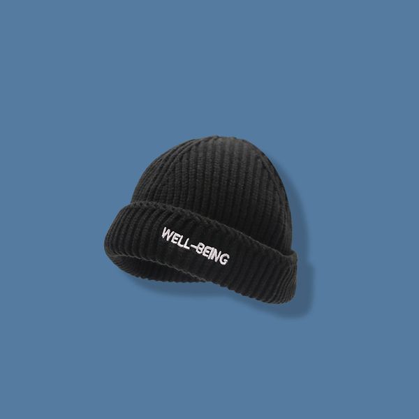 autumn winter star same woolen female crimped dome embroidered letters warm knitted ear protection male cold hat, Black;white
autumn winter star same woolen female crimped dome embroidered letters warm knitted ear protection male cold hat, Black;white