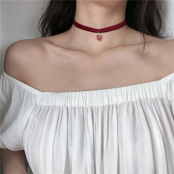 2020 new strawberry chokers necklaces simple red velvet collar necklaces wedding party dripping oil fashion jewelrydio chan contact, Silver
2020 new strawberry chokers necklaces simple red velvet collar necklaces wedding party dripping oil fashion jewelrydio chan contact, Silver