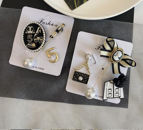 2022 new korean alphabet brooch retro personality bowknot clothes bag multi-piece suit accessories female high-quality fast delivery, Gray
2022 new korean alphabet brooch retro personality bowknot clothes bag multi-piece suit accessories female high-quality fast delivery, Gray