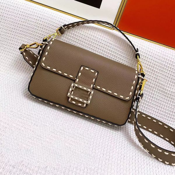 designer chain brand 5a leather messenger bags women 2021 simple fashion shoulder bag ladies luxury small handbag with box
designer chain brand 5a leather messenger bags women 2021 simple fashion shoulder bag ladies luxury small handbag with box