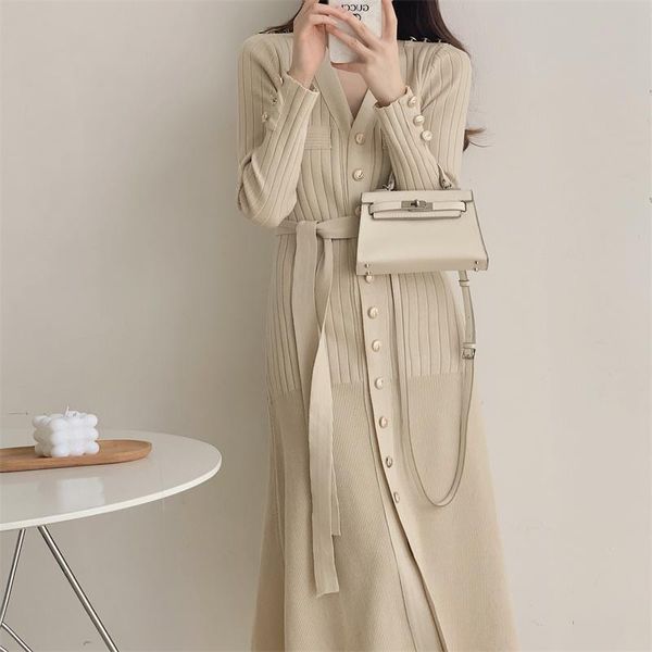 casual dresses autumn winter korean chic female knitted bodycon dress v-neck lace up elegant solid single-breasted women sweater midi vestid, Black;gray
casual dresses autumn winter korean chic female knitted bodycon dress v-neck lace up elegant solid single-breasted women sweater midi vestid, Black;gray