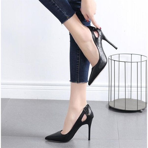 sandals 2021 spring feminine all-match shallow mouth pointed single banquet stiletto bow knot hollow bridesmaid shoes, Black
sandals 2021 spring feminine all-match shallow mouth pointed single banquet stiletto bow knot hollow bridesmaid shoes, Black