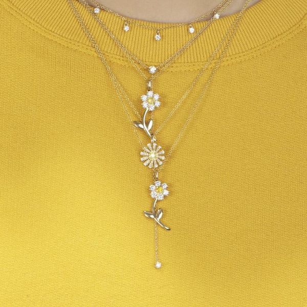 fashion ladies chic rhinestone crystal flower necklaces for women bohemian gold metal leafs long chain necklace jewelry pendant, Silver
fashion ladies chic rhinestone crystal flower necklaces for women bohemian gold metal leafs long chain necklace jewelry pendant, Silver