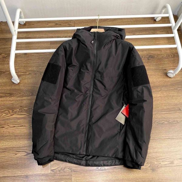 12110320 ARC 1:1 Men Leaf Cold WX SV Jacket Winter Hooded Thicken Windproof Waterproof Outdoor Coat Male Jackets H1129, Black
12110320 ARC 1:1 Men Leaf Cold WX SV Jacket Winter Hooded Thicken Windproof Waterproof Outdoor Coat Male Jackets H1129, Black