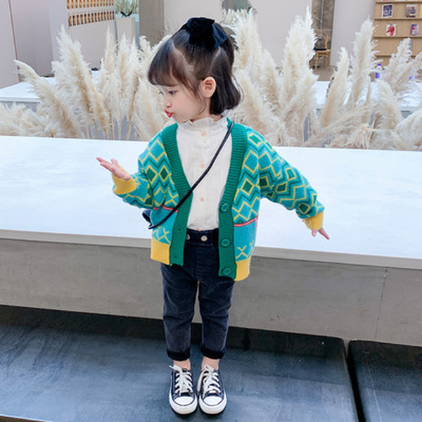 childrens 2022 new girls knit cardigan jacket plaid boys sweater buttoned fashion trend baby sweater, Blue
childrens 2022 new girls knit cardigan jacket plaid boys sweater buttoned fashion trend baby sweater, Blue