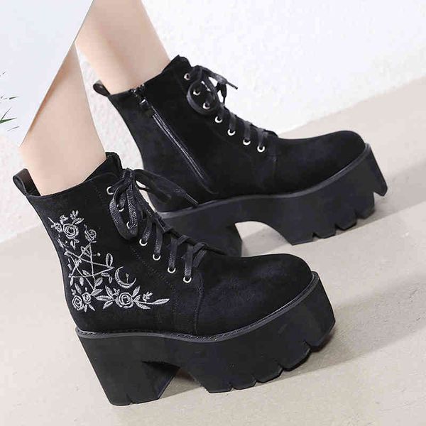 boots winter embroidered round-toe thick-heeled platform short-tube fashion warm martin boots elastic lace-up shoes women, Black
boots winter embroidered round-toe thick-heeled platform short-tube fashion warm martin boots elastic lace-up shoes women, Black