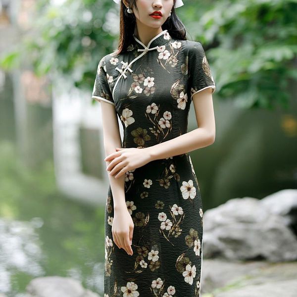 ethnic clothing 2021 chinese style vintage qipao dress women summer short sleeve slit flower print thin slim cheongsam dersses female, Red
ethnic clothing 2021 chinese style vintage qipao dress women summer short sleeve slit flower print thin slim cheongsam dersses female, Red
