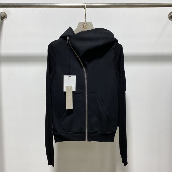 ro women's wizard hat with threaded sleeve and slant zipper, Black;brown
ro women's wizard hat with threaded sleeve and slant zipper, Black;brown