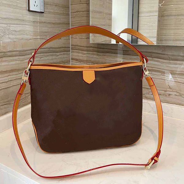 lager capacity tote handbag women crossbody bag old flower printing shoulder bags fashion letter ajustable detachable strap hasp gold
lager capacity tote handbag women crossbody bag old flower printing shoulder bags fashion letter ajustable detachable strap hasp gold