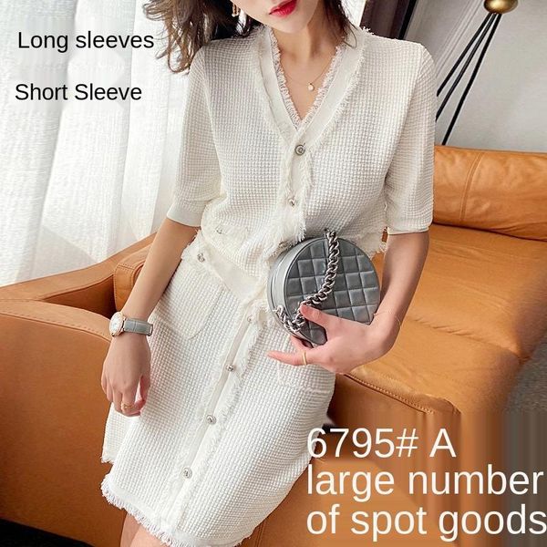 casual dresses theupper body is toobeautifulspecial craft tasselv-neck smallfragrant windskirt knit cardiganskirt black and white set2021sum, Black;gray
casual dresses theupper body is toobeautifulspecial craft tasselv-neck smallfragrant windskirt knit cardiganskirt black and white set2021sum, Black;gray