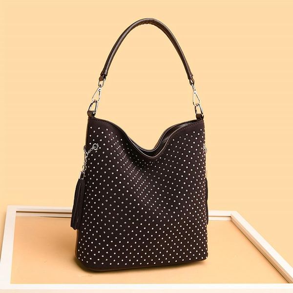duffel bags 2021 rhinestone women bucket bag large scrub leather handbag for ladies big size tote shoulder tassels crossbody
duffel bags 2021 rhinestone women bucket bag large scrub leather handbag for ladies big size tote shoulder tassels crossbody