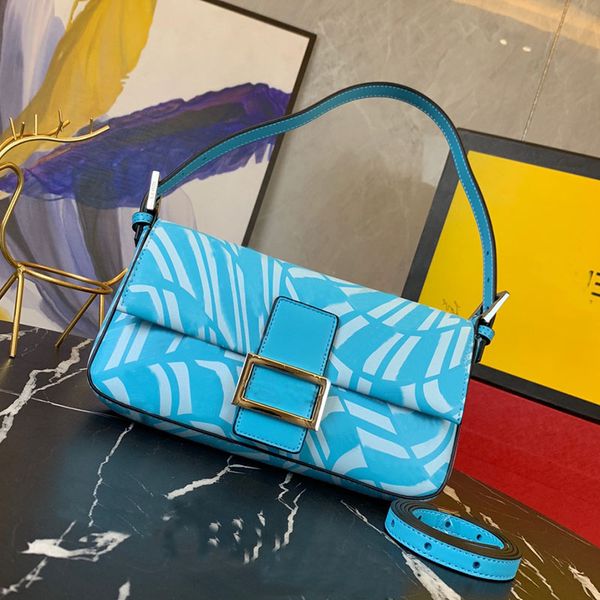 messenger bags flap handbag women crossbody bag fashion letter printing gold metal parts hardware buckle internal zipper purse
messenger bags flap handbag women crossbody bag fashion letter printing gold metal parts hardware buckle internal zipper purse