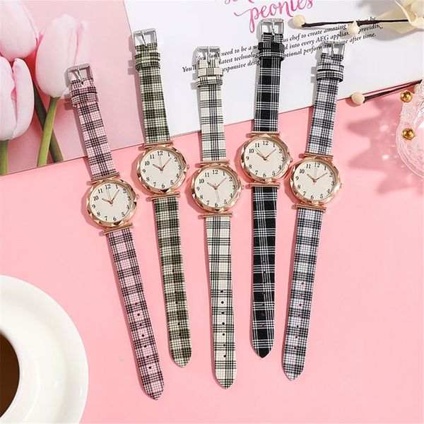 wristwatches ladies quartz watch band, luminous watch, personalized casual sport 2021, Slivery;brown
wristwatches ladies quartz watch band, luminous watch, personalized casual sport 2021, Slivery;brown
