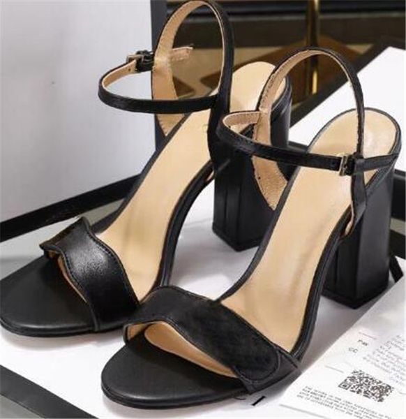 zxlggvvn 322 lday woman design slippers rubber slide sandal floral brocade flip flops women striped beach causal slipper, Black
zxlggvvn 322 lday woman design slippers rubber slide sandal floral brocade flip flops women striped beach causal slipper, Black