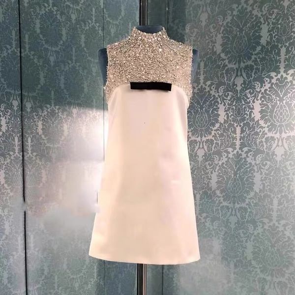 casual dresses summer women sleeveless stand collar handmade beaded diamond white mini dress brand design patry clothes r1fx, Black;gray
casual dresses summer women sleeveless stand collar handmade beaded diamond white mini dress brand design patry clothes r1fx, Black;gray
