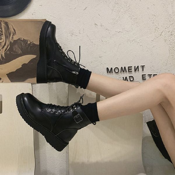 boots black handsome martin female autumn wild short thin section single flat bottom motorcycle boots tide
boots black handsome martin female autumn wild short thin section single flat bottom motorcycle boots tide