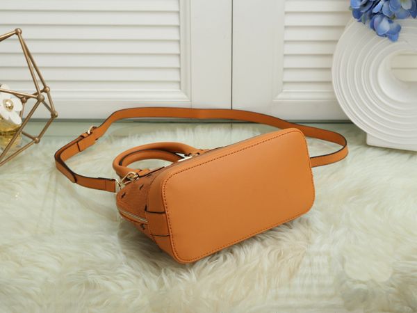 women luxurys designers bags double side shoulder leather bag large capacity lash tote fashion handbag clucth for men letter print3128
women luxurys designers bags double side shoulder leather bag large capacity lash tote fashion handbag clucth for men letter print3128